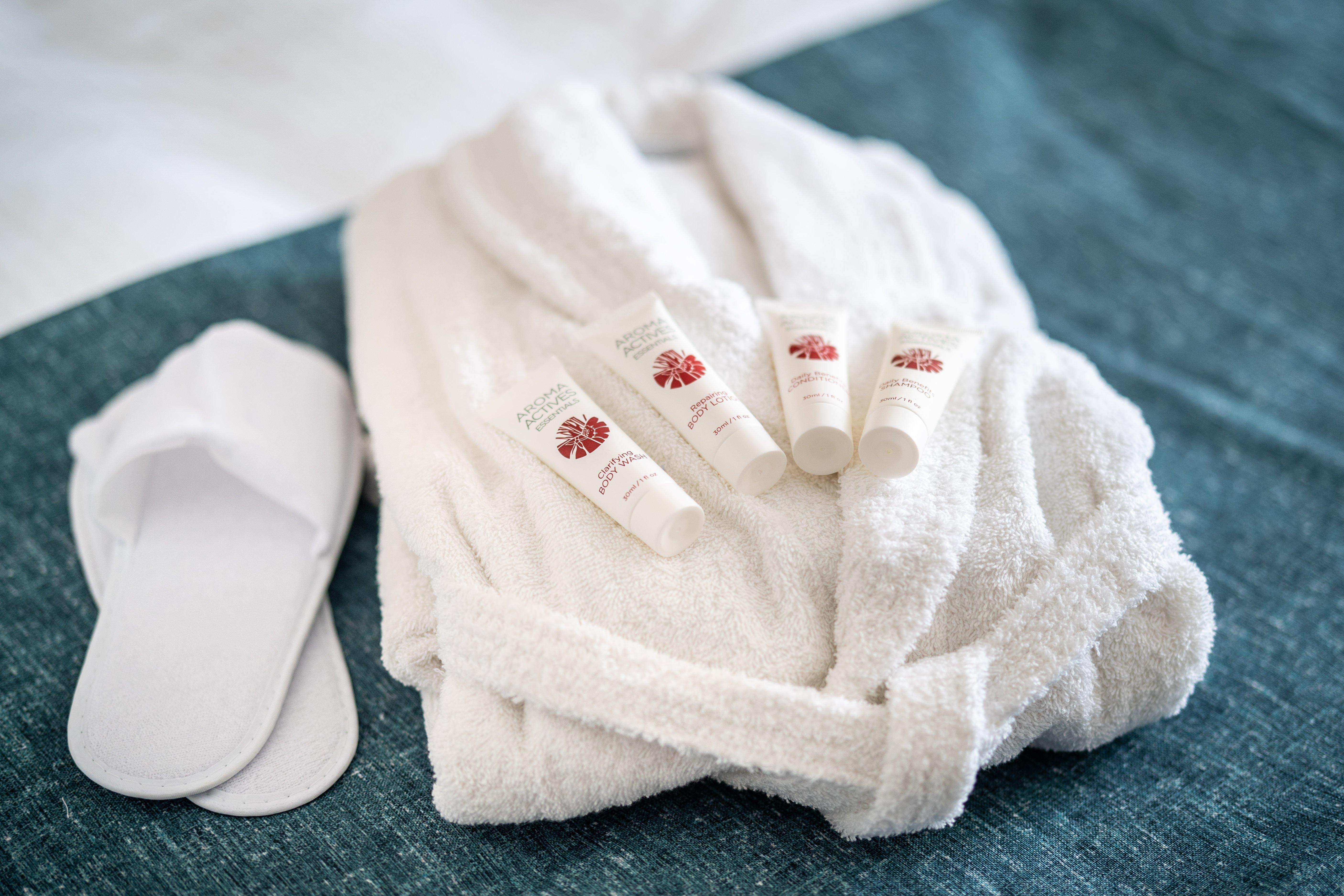 Holiday Inn Bournemouth By Ihg Bagian luar foto