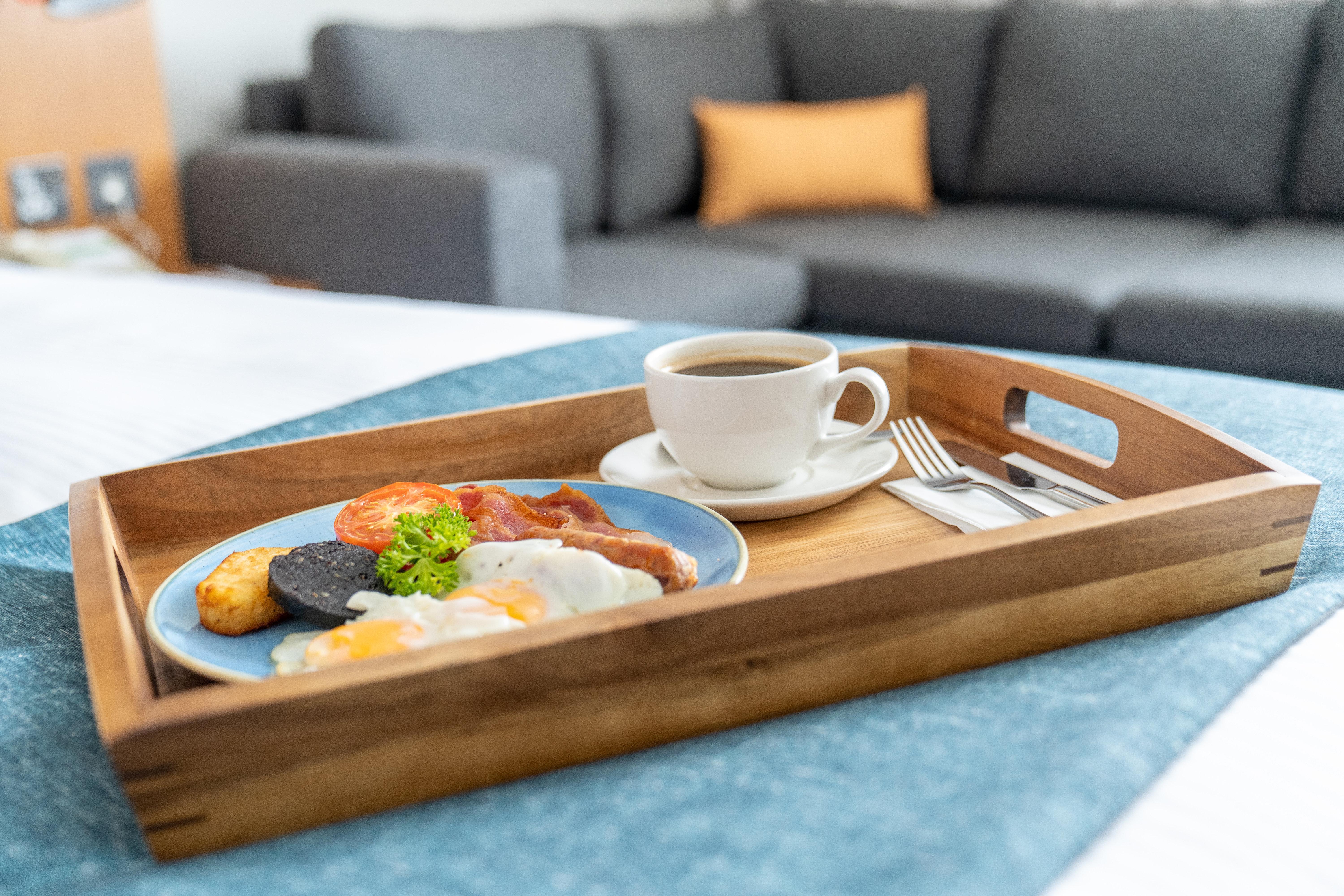 Holiday Inn Bournemouth By Ihg Bagian luar foto